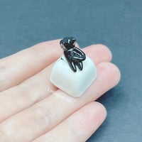 Image 5 of Halloween black kitty with skull ceramic keycap