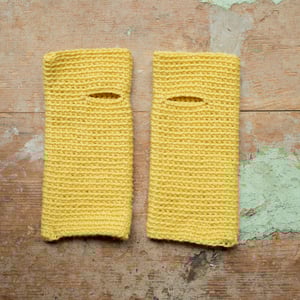 Wrist Worms, Wool, Pale Yellow