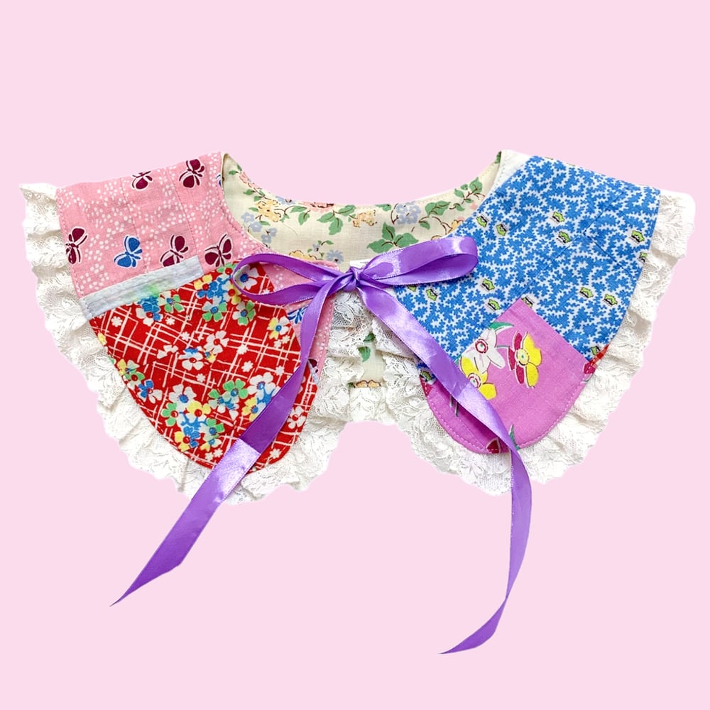 Image of Reversible Detachable Collar — Patchwork Quilt & Floral
