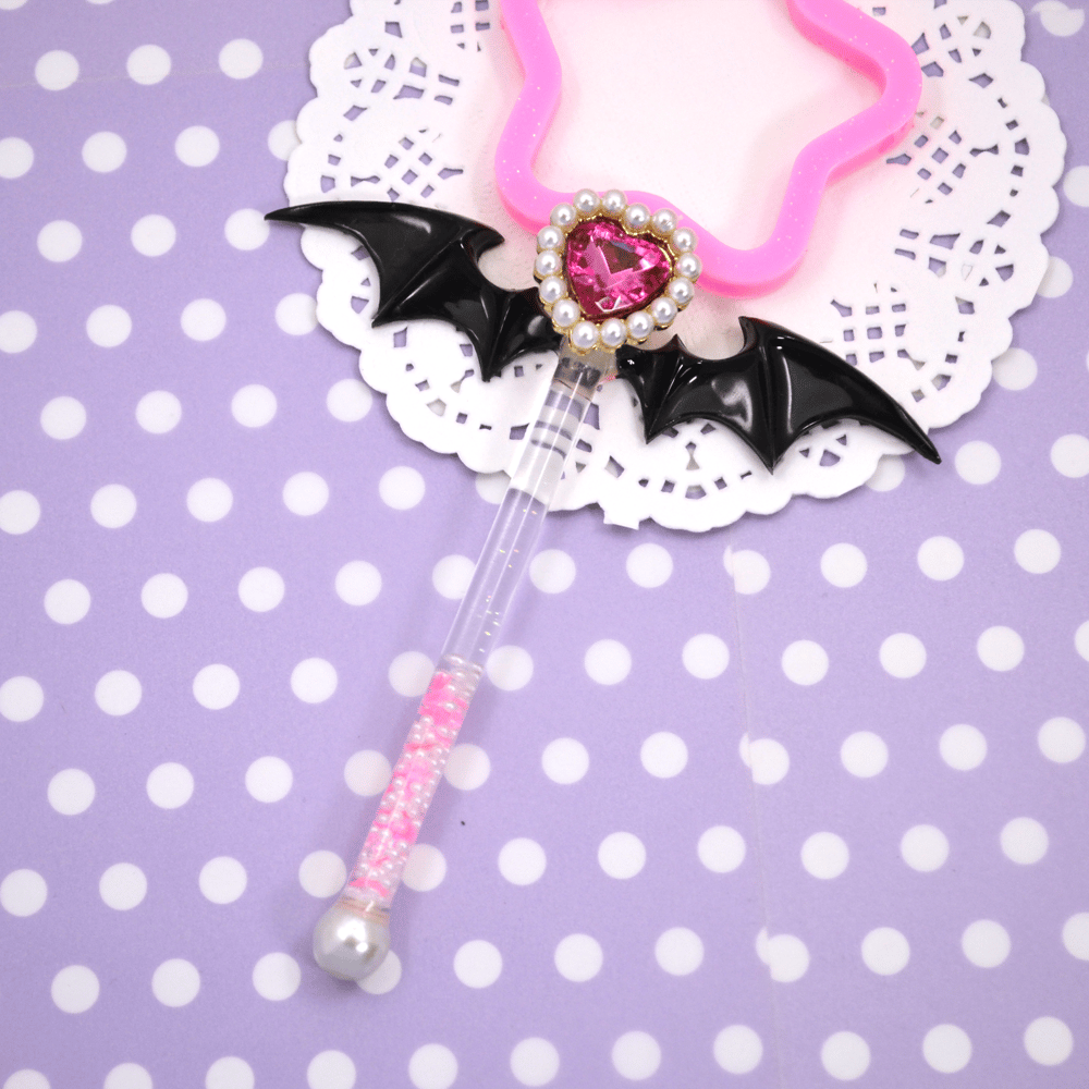 Spooky Wand Necklace: 03