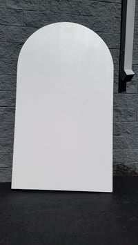U shape  white backdrop 