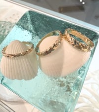 Image 2 of 14k solid gold Hawaiian maile lei flower ring