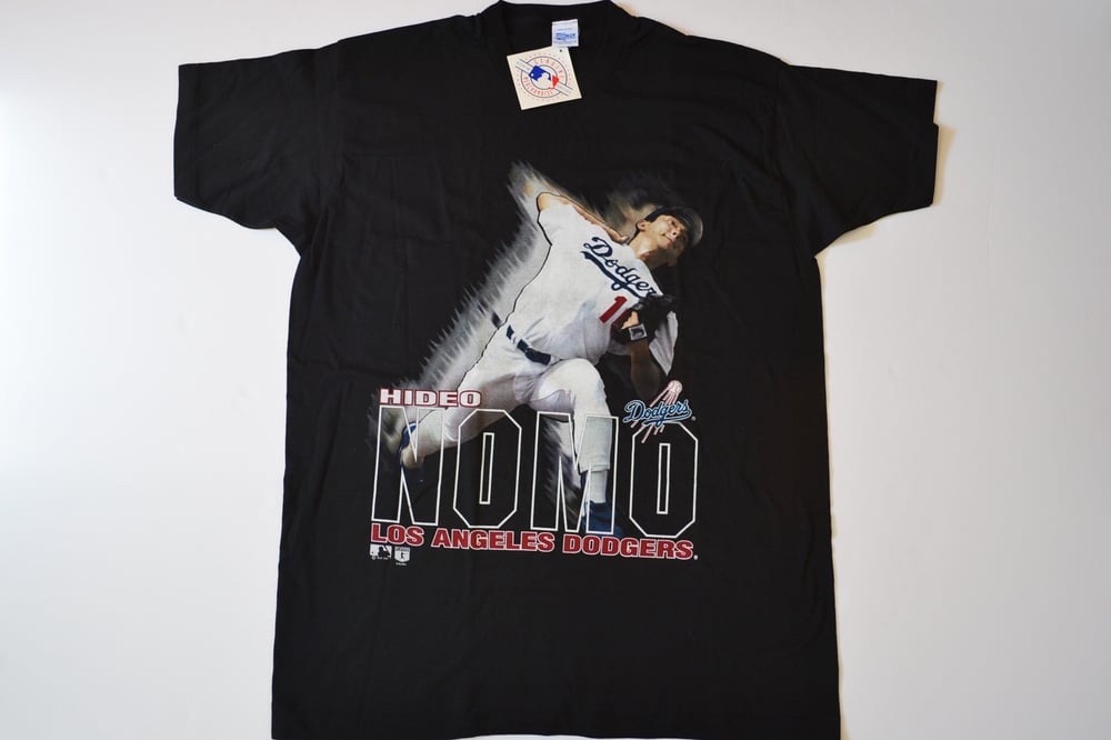 Image of Vintage 1995 Los Angeles Dodgers Hideo Nomo Salem Sportswear T-Shirt Sz.XL