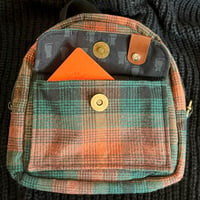 Image 3 of Mini Hunter’s plaid backpack cat lining fabric