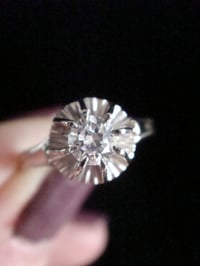 Image 1 of VINTAGE 18CT WHITE GOLD DIAMOND SOLITAIRE RING Si1 AND H-I COLOUR 0.40CT