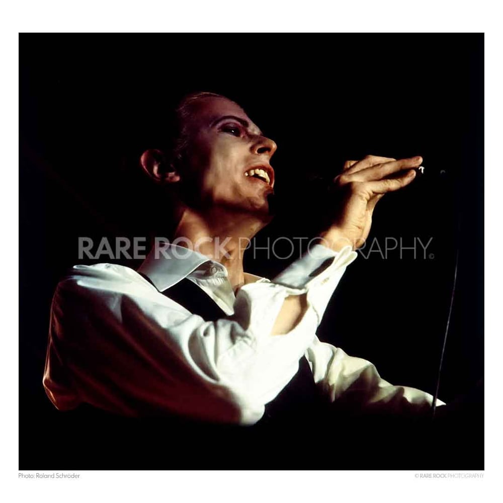 David Bowie - So Hologramic, Royal Tennis Hall 1976