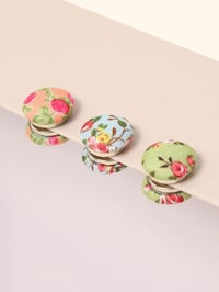 Image 4 of Floral Magnetic Macaron Hijab Clip