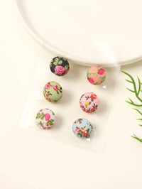 Image 3 of Floral Magnetic Macaron Hijab Clip