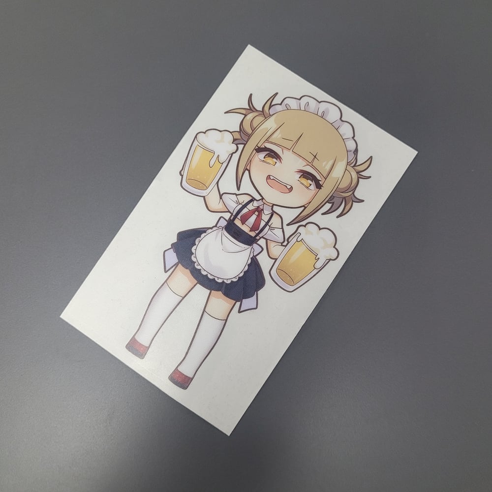 Image of Chibi toga beer maid 