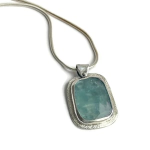 Image of Aquamarine Slice Seaweed necklace