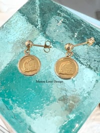 Image 1 of 24kt solid gold vintage rare dolphin Hawaiian earrings 