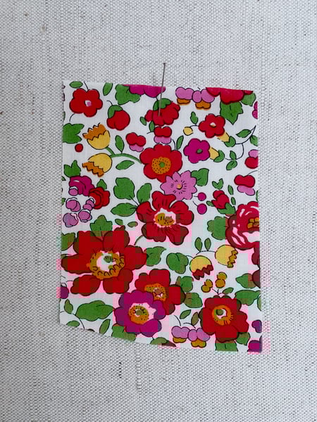 Image of Liberty fabric - Rød Betsy