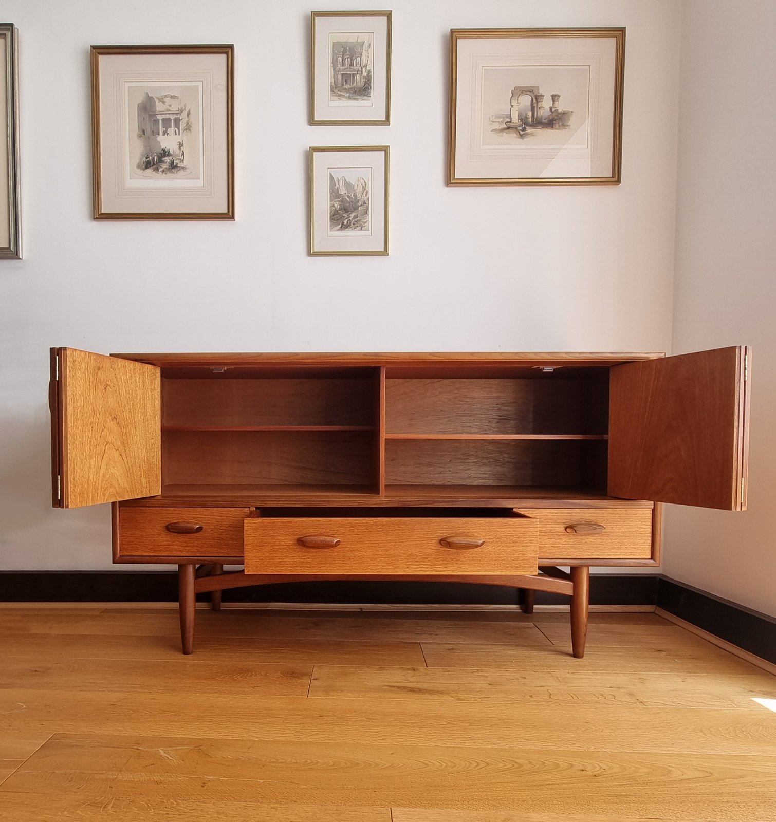 【ビンテージ】B&G★Sverige servisen★トリオ SCANDINAVIAN DESIGN 4057' VICTOR WILKINS FOR G PLAN SIDEBOARD