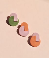 Image 4 of Arch Overlap Statement Studs