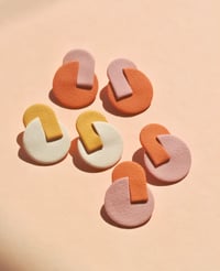 Image 2 of Arch Overlap Statement Studs