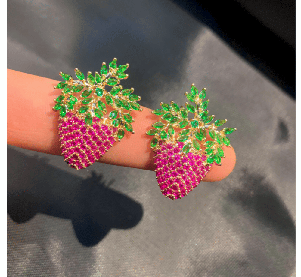 Image of STRAWBERRY CRUSH EARRINGS 