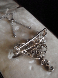 Image 3 of EDWARDIAN PLATINUM DIAMOND LAVALIERE PENDANT AND DETACHABLE BROOCH IN FITTED BOX