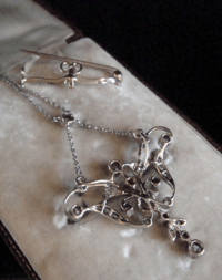 Image 4 of EDWARDIAN PLATINUM DIAMOND LAVALIERE PENDANT AND DETACHABLE BROOCH IN FITTED BOX