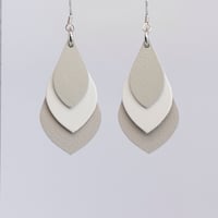Image 1 of Australian leather teardrop earrings - Stone and white [TSW-032]