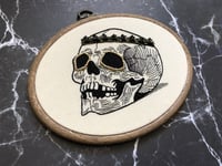 Image 3 of Crowned Embellished Skull Embroidery 5x7" Oval Hoop