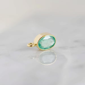 Image of Colombia Emerald oval cut 14k gold necklace no.1