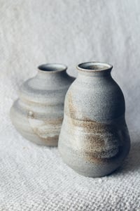 Image 5 of Curved Ashen Vase Nº1