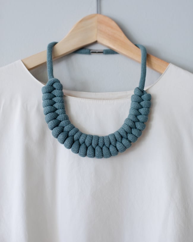 Figure Eight/ Short (Cool Colors)