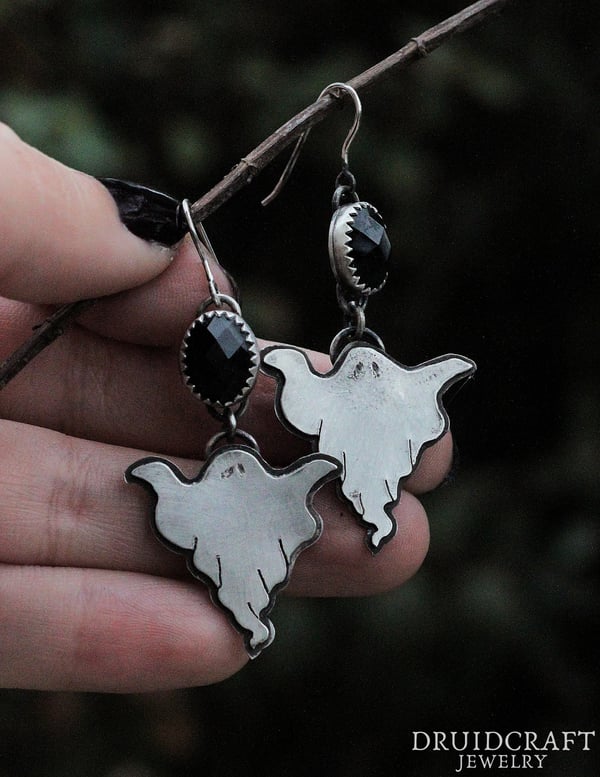 Image of Ghostly Earrings with Onyx 