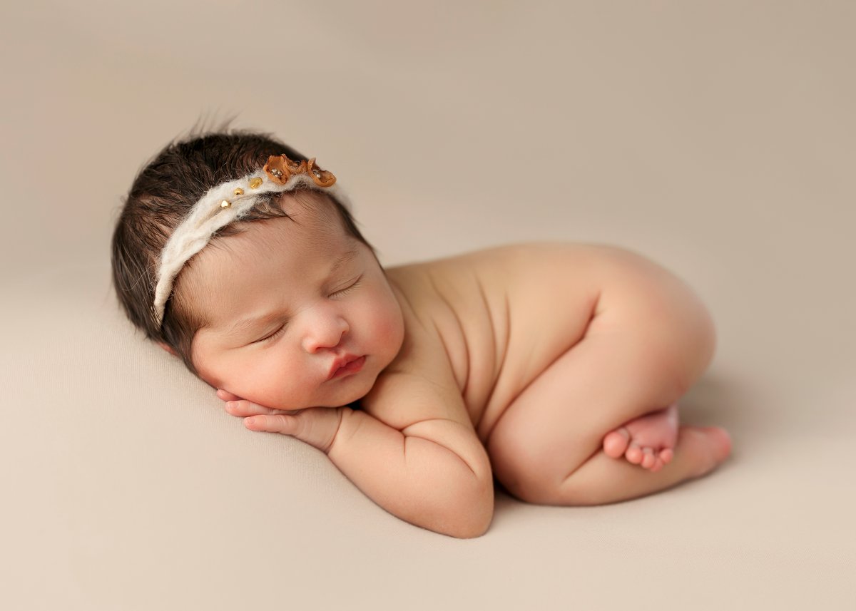 Image of BOOK YOUR NEWBORN SESSION - DEPOSIT ONLY
