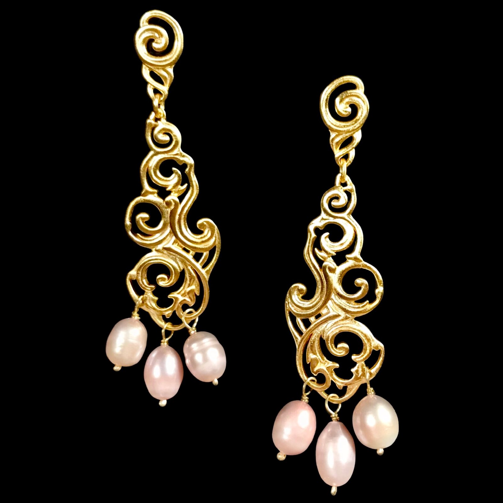 NUAGES BAROQUE Big Earring - 3 Pearls - Various Colours | ZARAH VOIGT