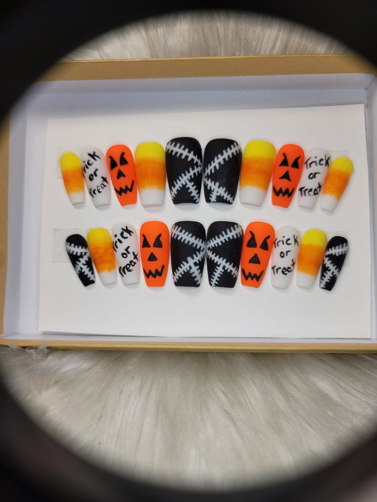 Image of Trick or Treat Halloween press ons