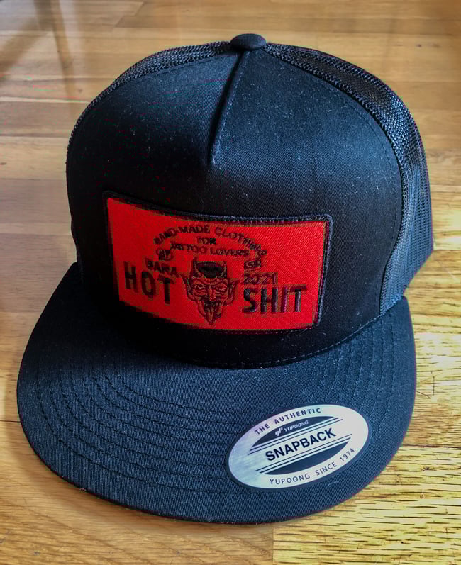 HOT SHIT - SNAPBACK TRUCKER