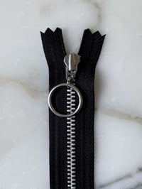 Lynlås med ring - Sort