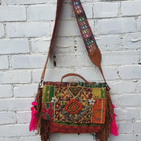 Image 5 of Kantha city bag yellows