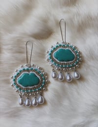 Clouds W Pearls 