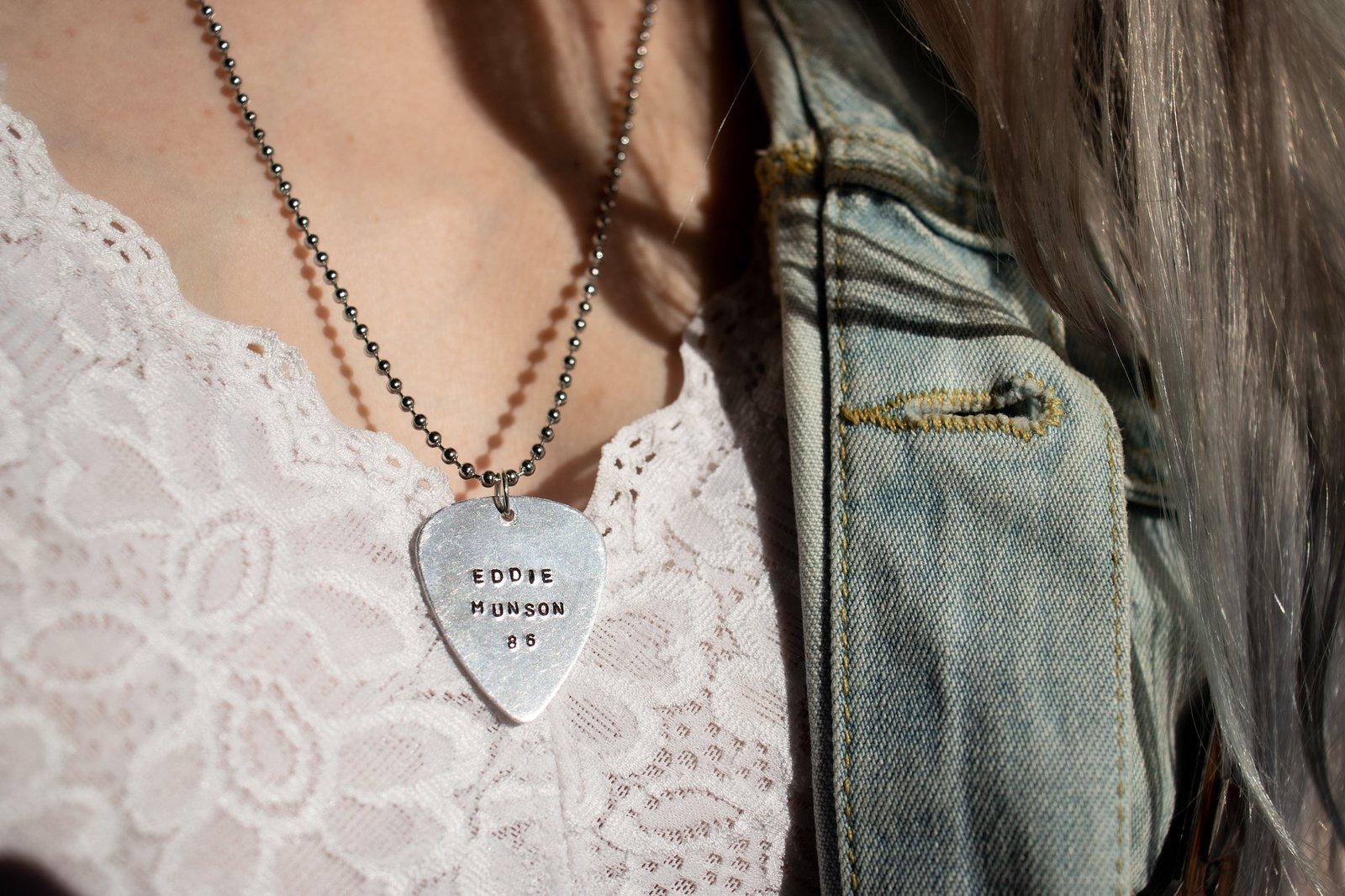eddie munson guitar pick necklace | AUsagg Hellfire Club Eddie Munson Necklace  Eddie Munson Guitar Pick Necklace Jewelry For Women or Men-Red