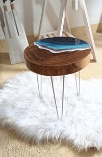 Image 2 of Mesita auxiliar