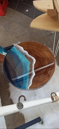 Image 3 of Mesita auxiliar