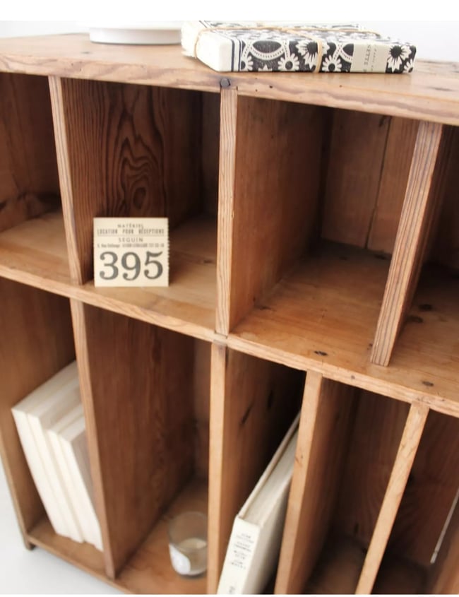 Petite bibliothèque. 