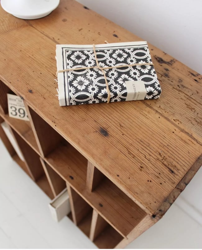 Petite bibliothèque. 