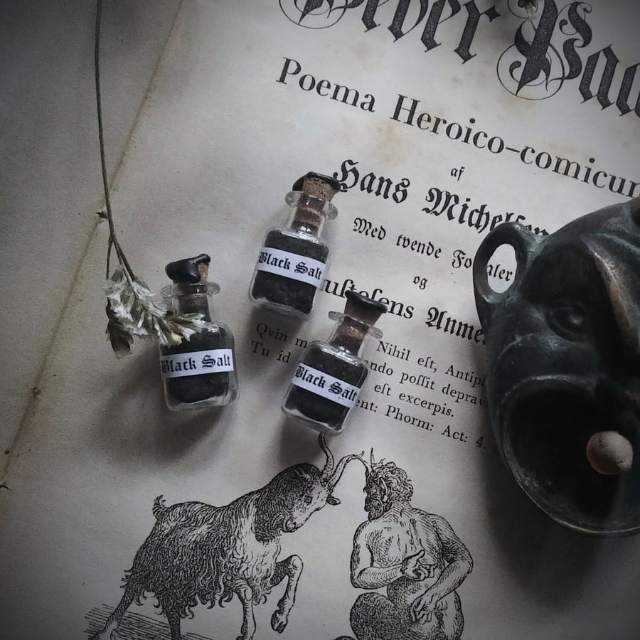 Image of SEL NOIR. BLACK WITCHES SALT. MINI VIAL ↟ protection - organic & handcrafted - glass, cork, seal