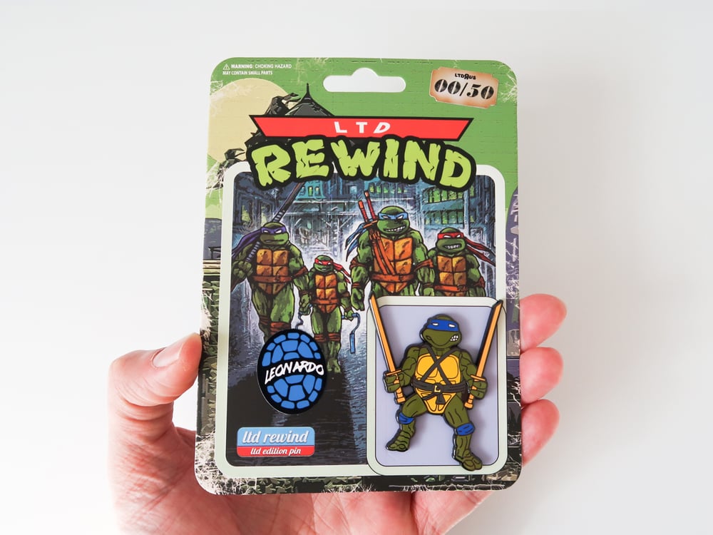 Leonardo TMNT - Hard Enamel Pin - 1988 Playmates Style