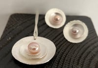 Image 2 of Pink pearl Oyster pendant 