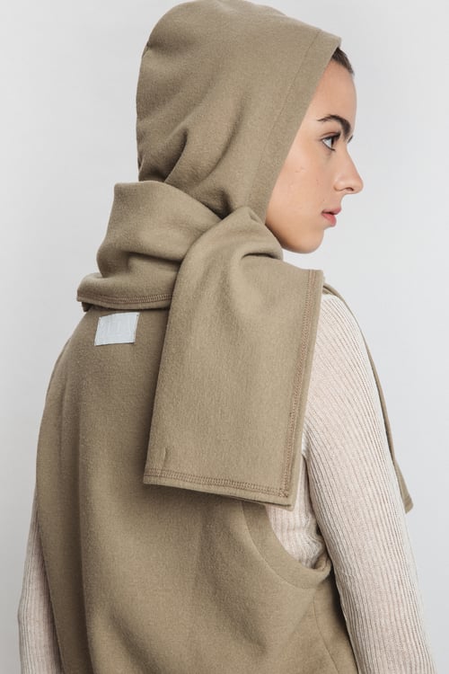 Image of Palette Virgin Wool Hood
