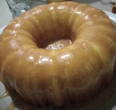 Image of Bundt Cakes/Melt N Your Mouth Brownies / Fluffy Cinnamon Rolls