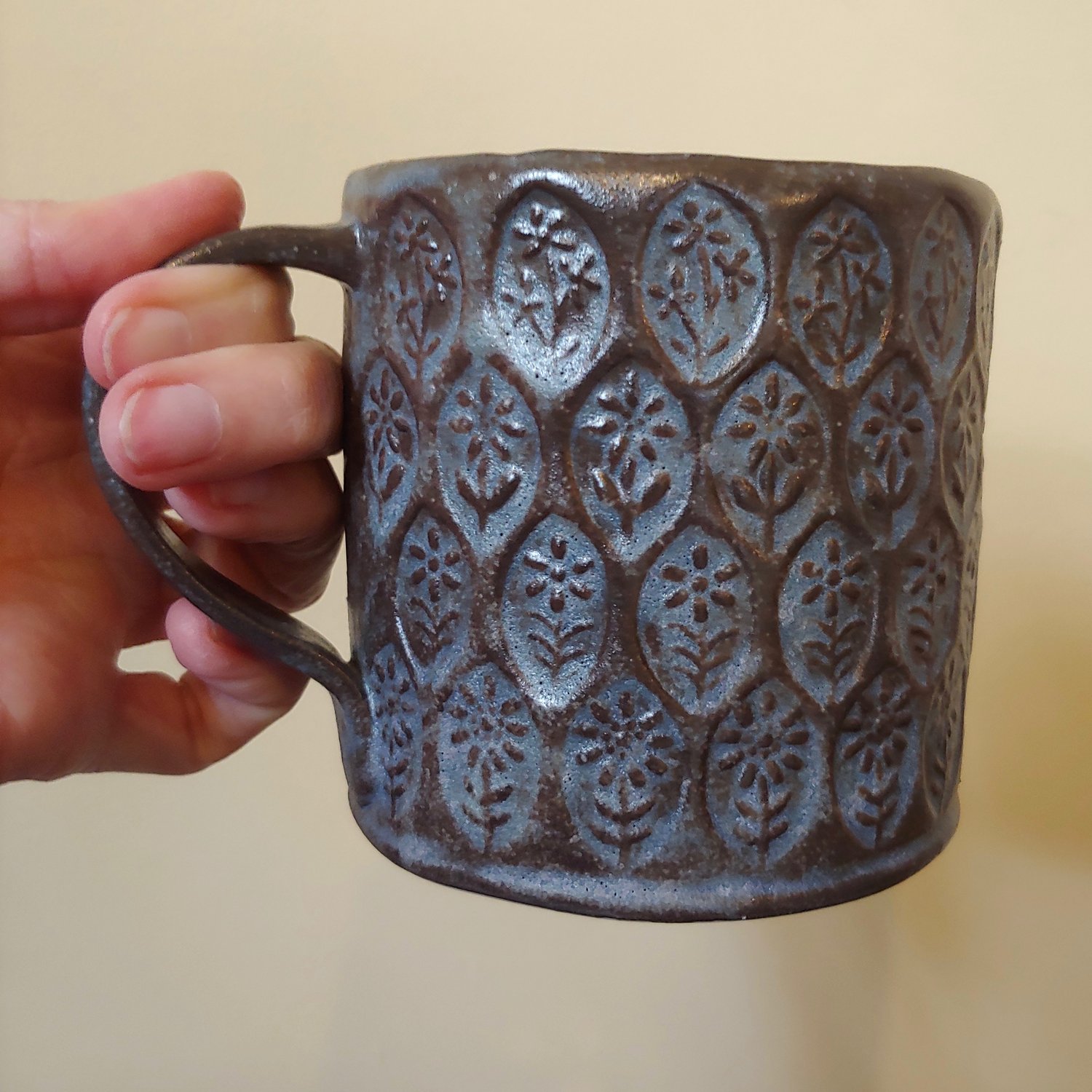 Image of Daisies mug- acai