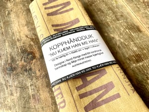 Kopphåndduk "Nu kjæm han me han"