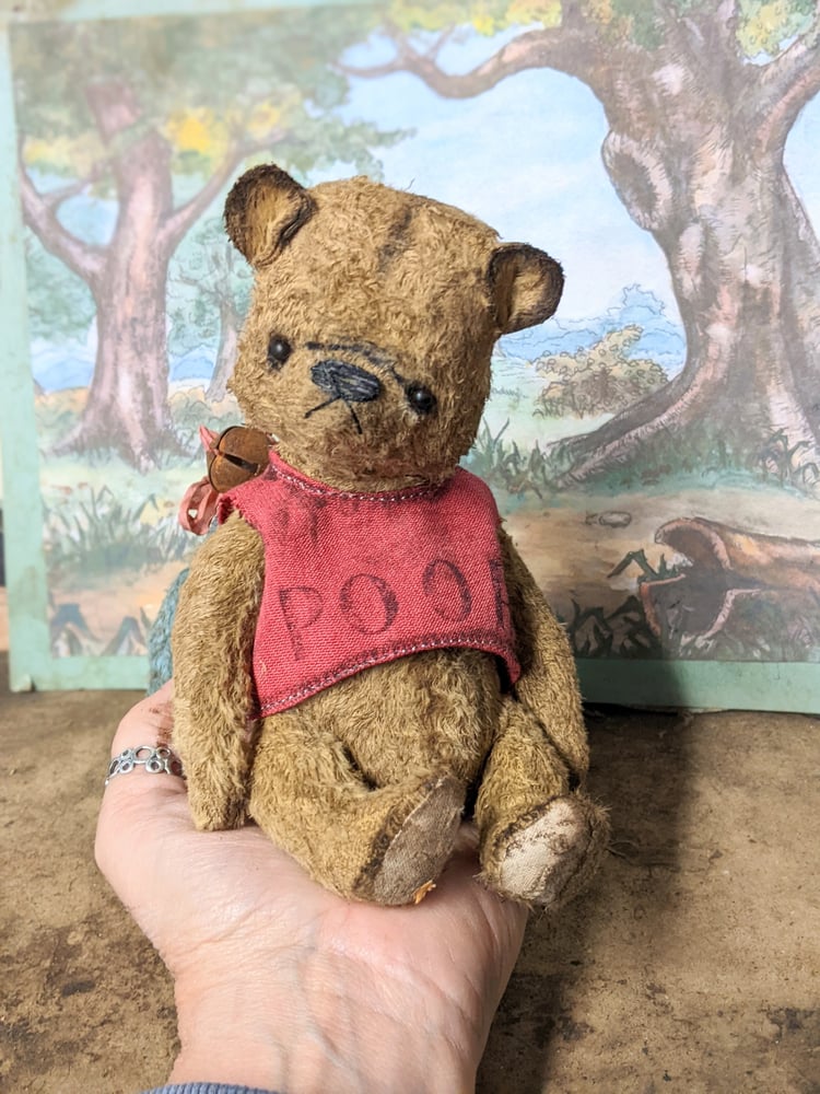 Image of POOH 7.5" cabinet size -  vintage classic style Pooh Bear by whendis bears ---.