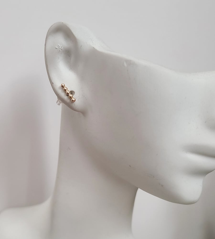 Image of Bead Wire Bar Studs