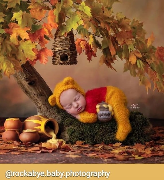 Image of Winnie the Pooh set, Newborn/ sitter size